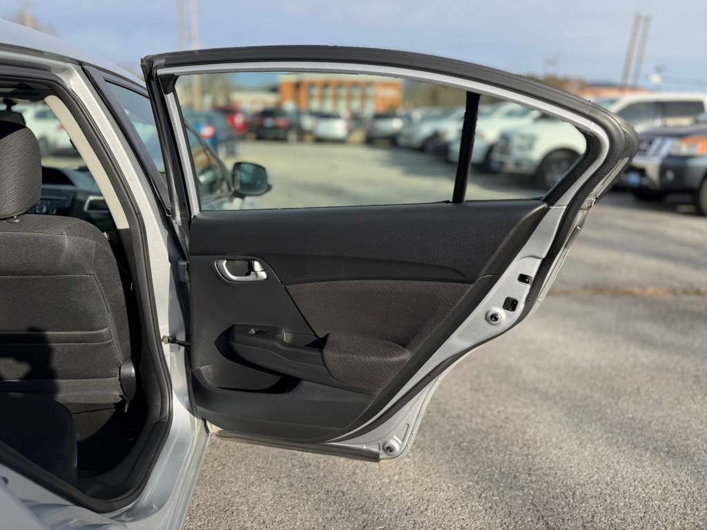 Honda Civic EX Sedan 5-Speed AT 2013