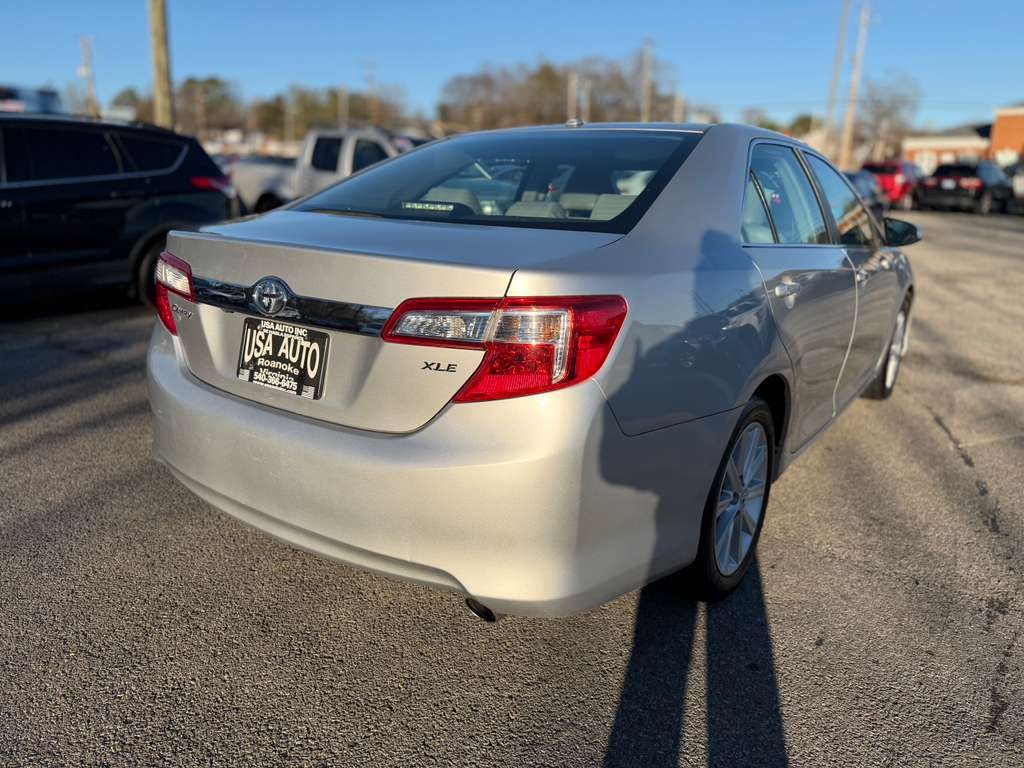 Toyota Camry SE 2012