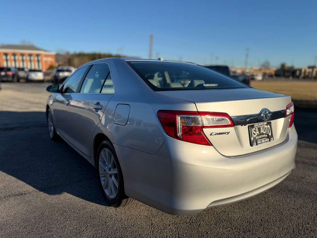 Toyota Camry SE 2012