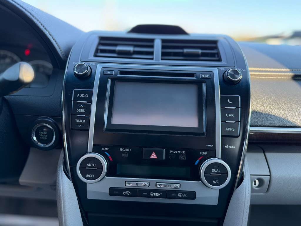 Toyota Camry SE 2012