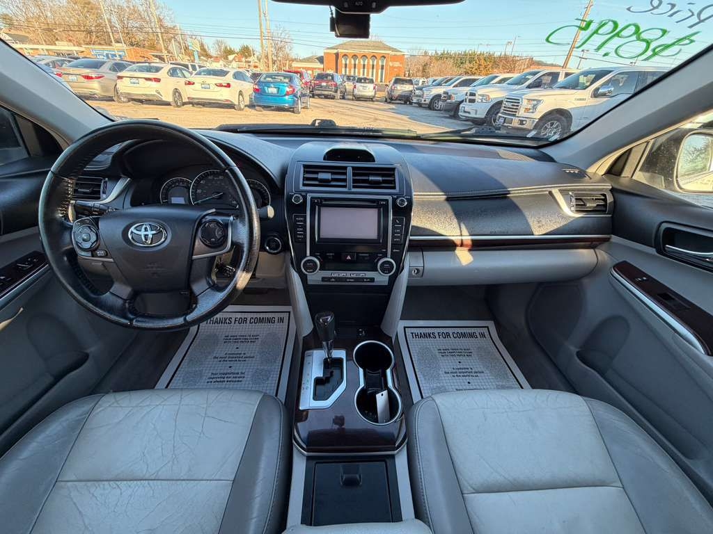 Toyota Camry SE 2012