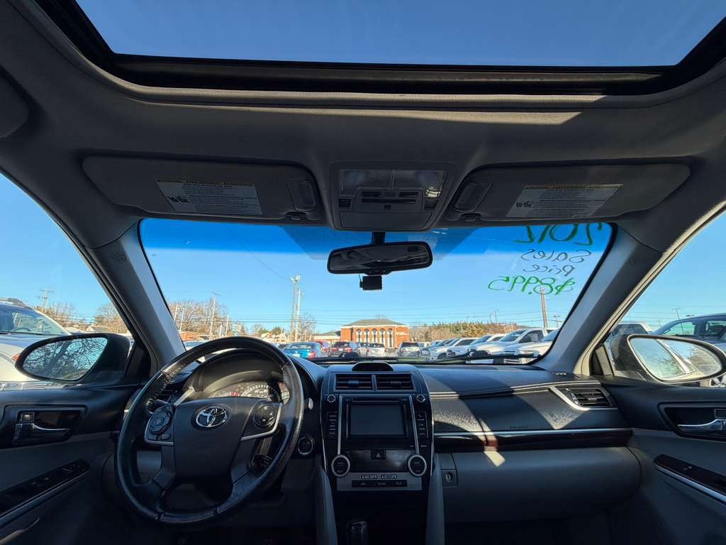 Toyota Camry SE 2012