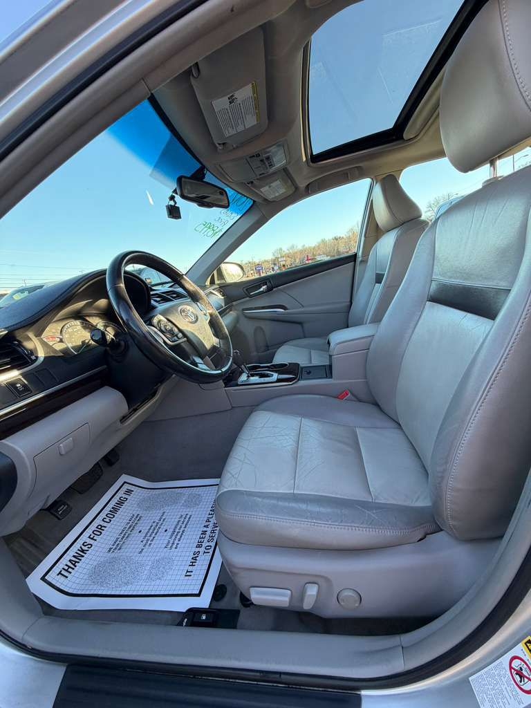 Toyota Camry SE 2012