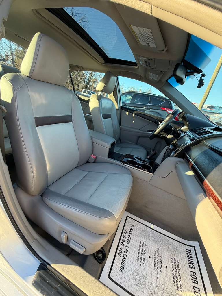 Toyota Camry SE 2012