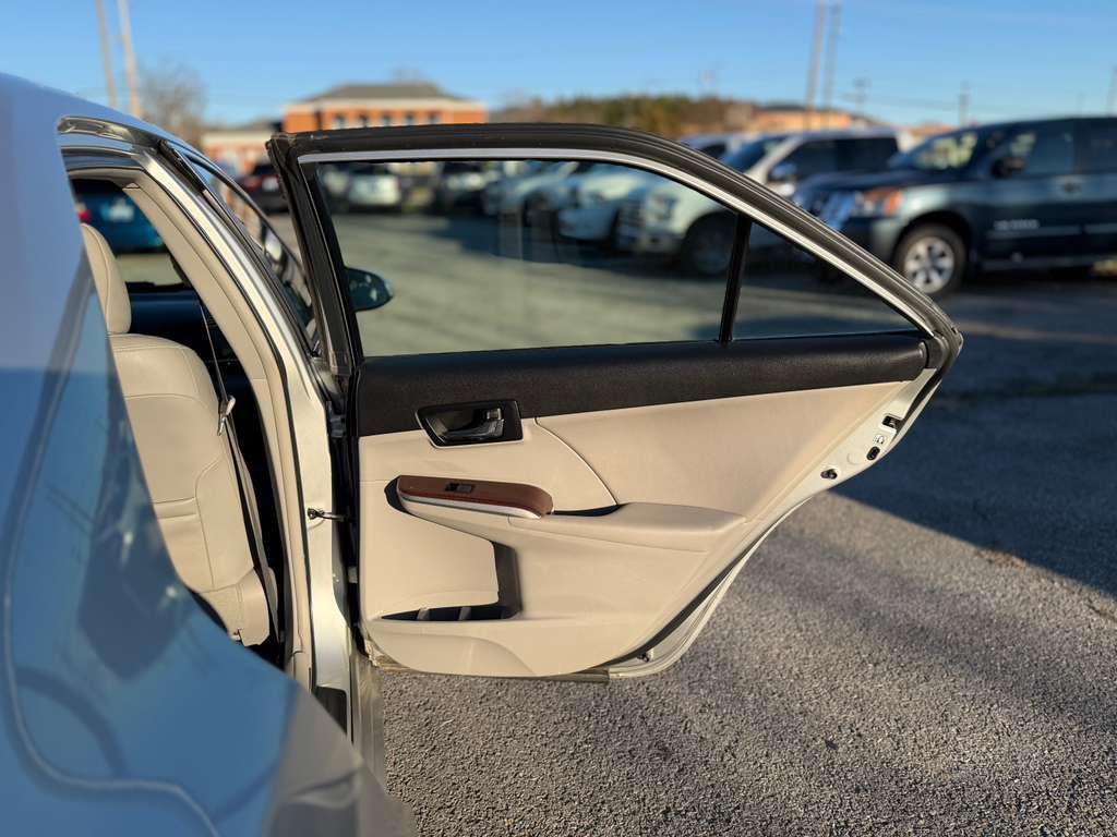 Toyota Camry SE 2012