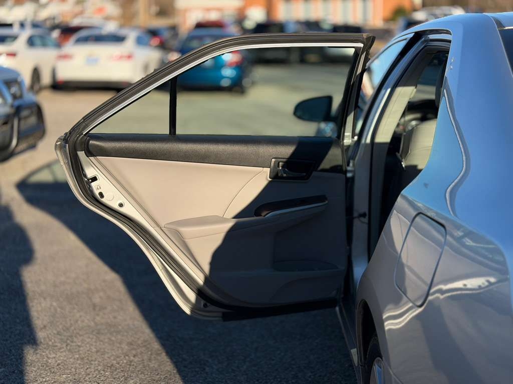 Toyota Camry SE 2012