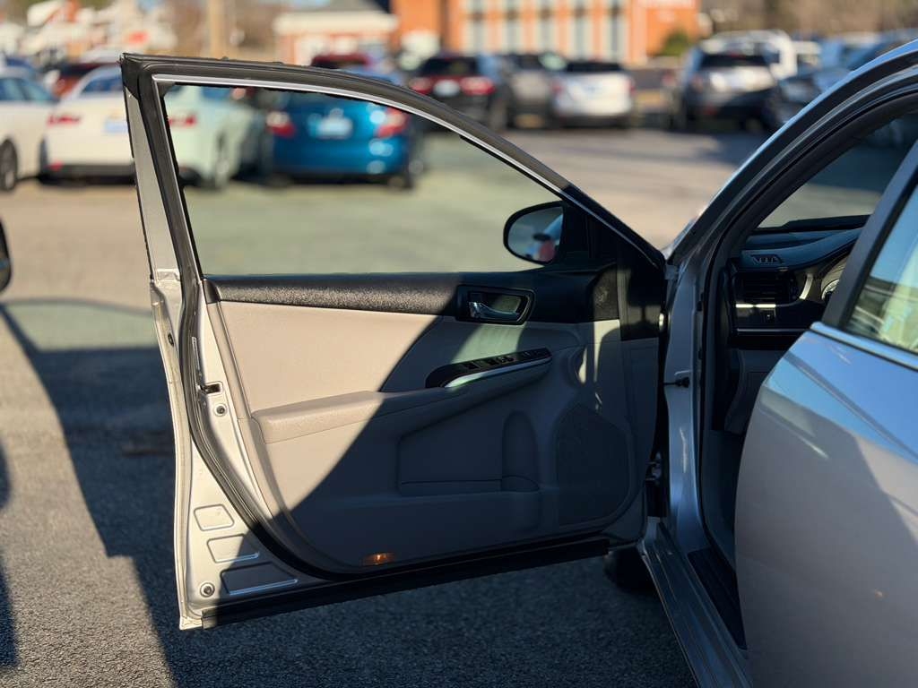 Toyota Camry SE 2012