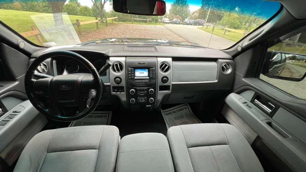 Ford F-150 XL SuperCrew 5.5-ft. Bed 4WD 2013