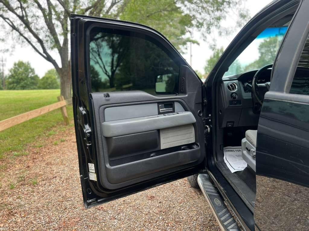 Ford F-150 XL SuperCrew 5.5-ft. Bed 4WD 2013