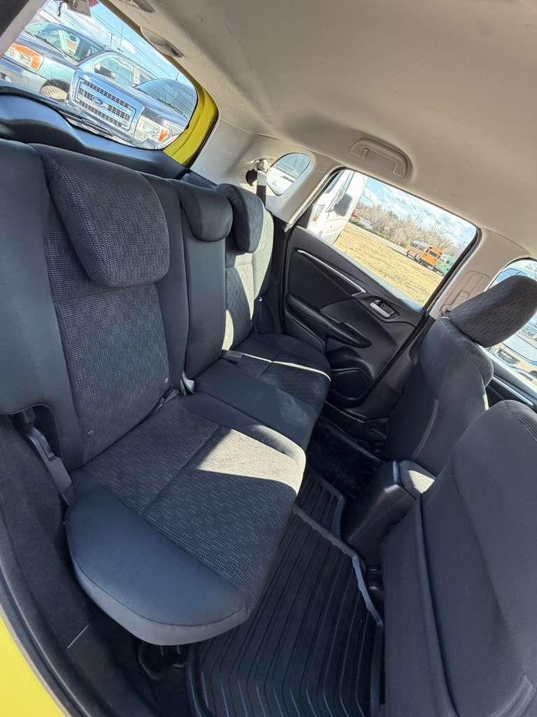 Honda Fit LX 6-Spd MT 2015