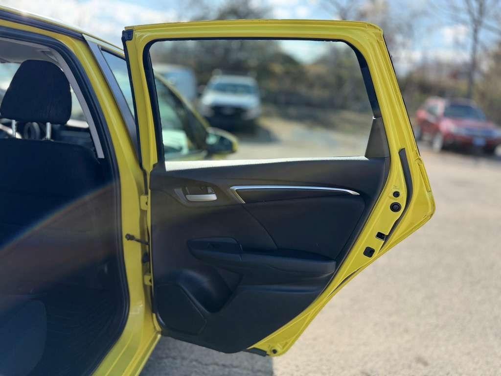 Honda Fit LX 6-Spd MT 2015