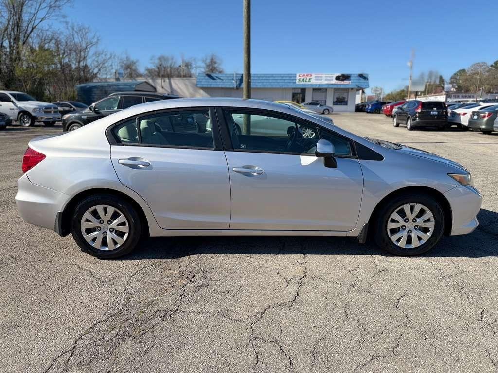 Honda Civic LX Sedan 5-Speed AT 2012