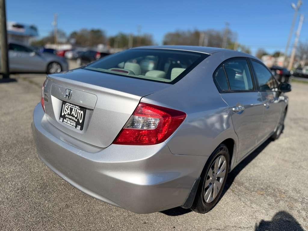 Honda Civic LX Sedan 5-Speed AT 2012