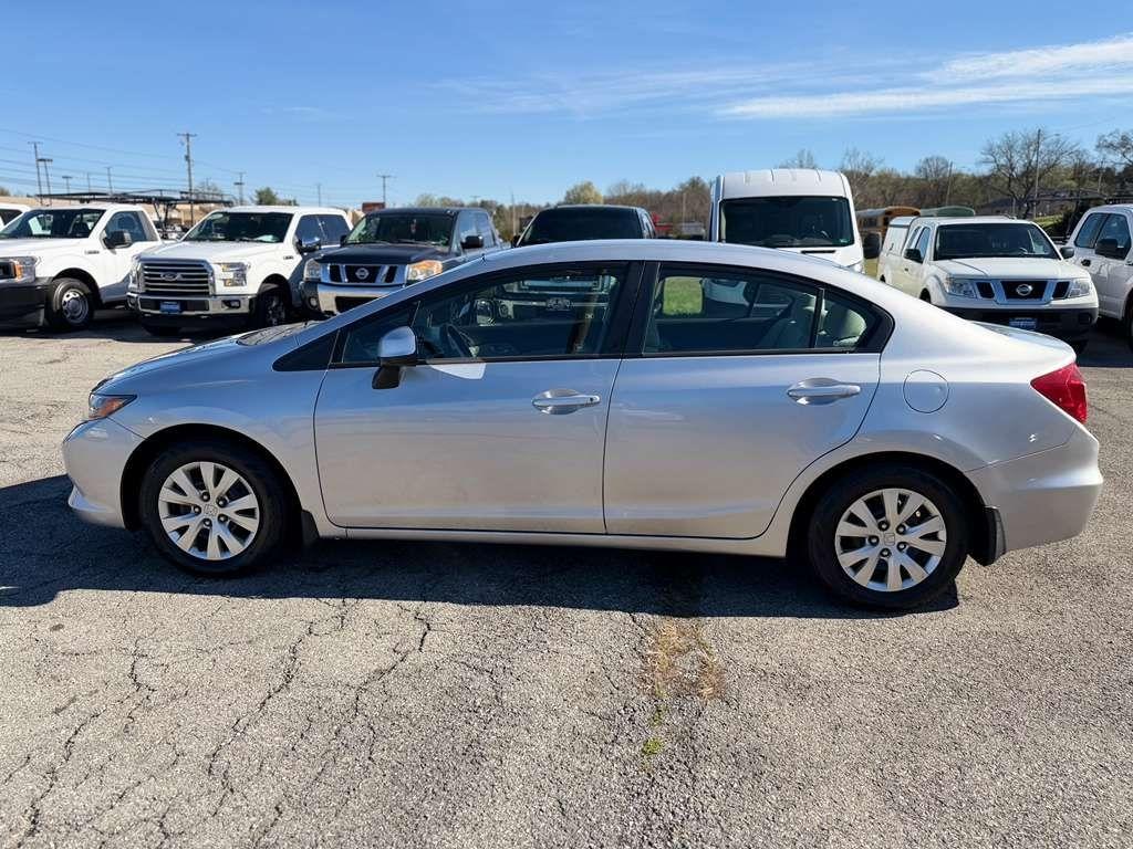 Honda Civic LX Sedan 5-Speed AT 2012