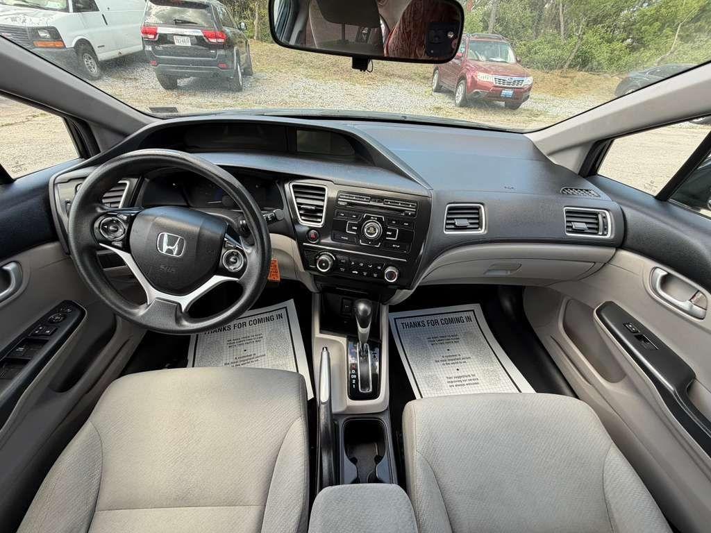 Honda Civic LX Sedan 5-Speed AT 2013