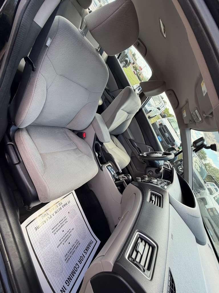 Honda Civic LX Sedan 5-Speed AT 2013