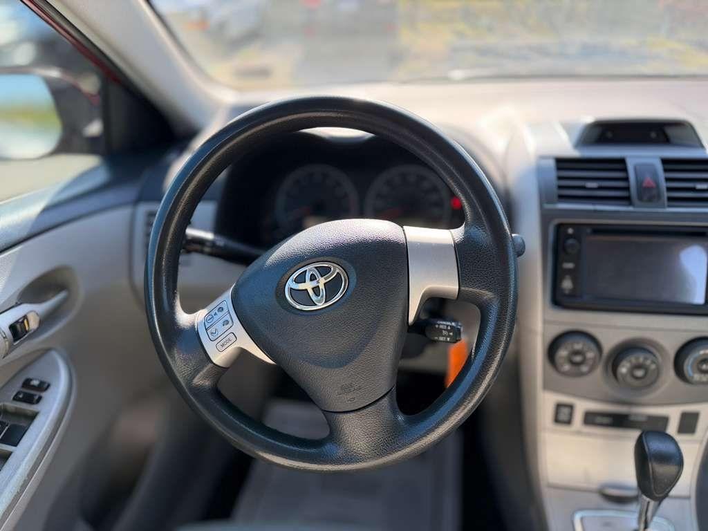 Toyota Corolla S 5-Speed MT 2013