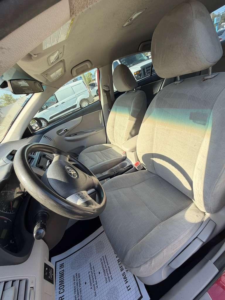 Toyota Corolla S 5-Speed MT 2013