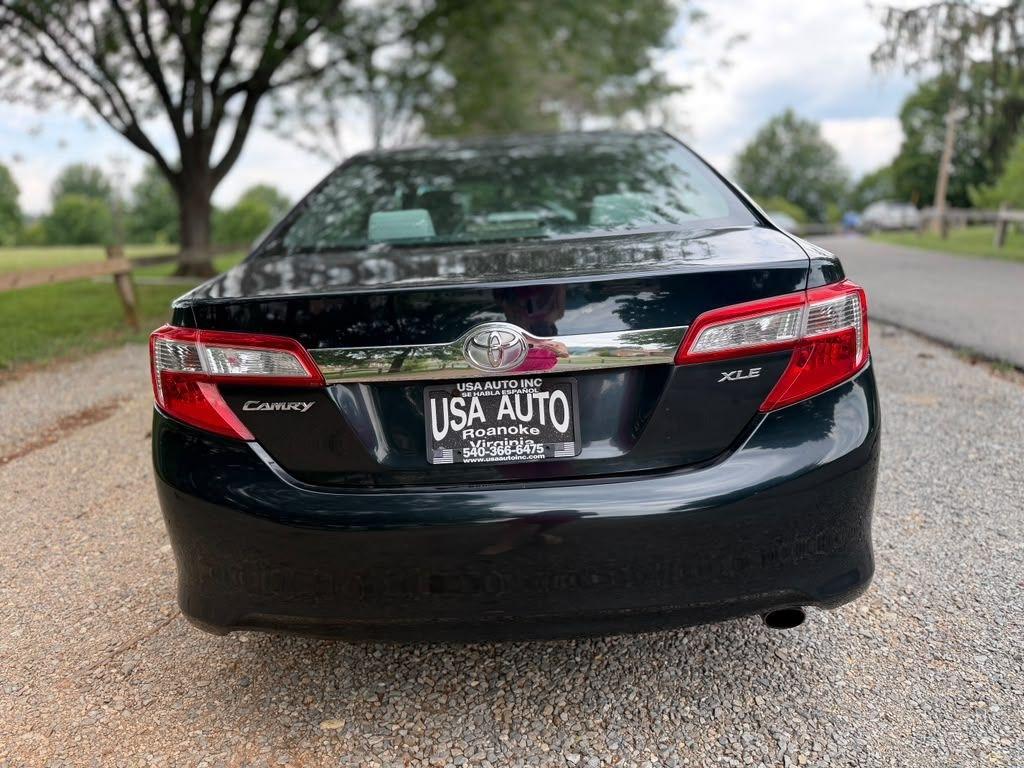 Toyota Camry SE 2012
