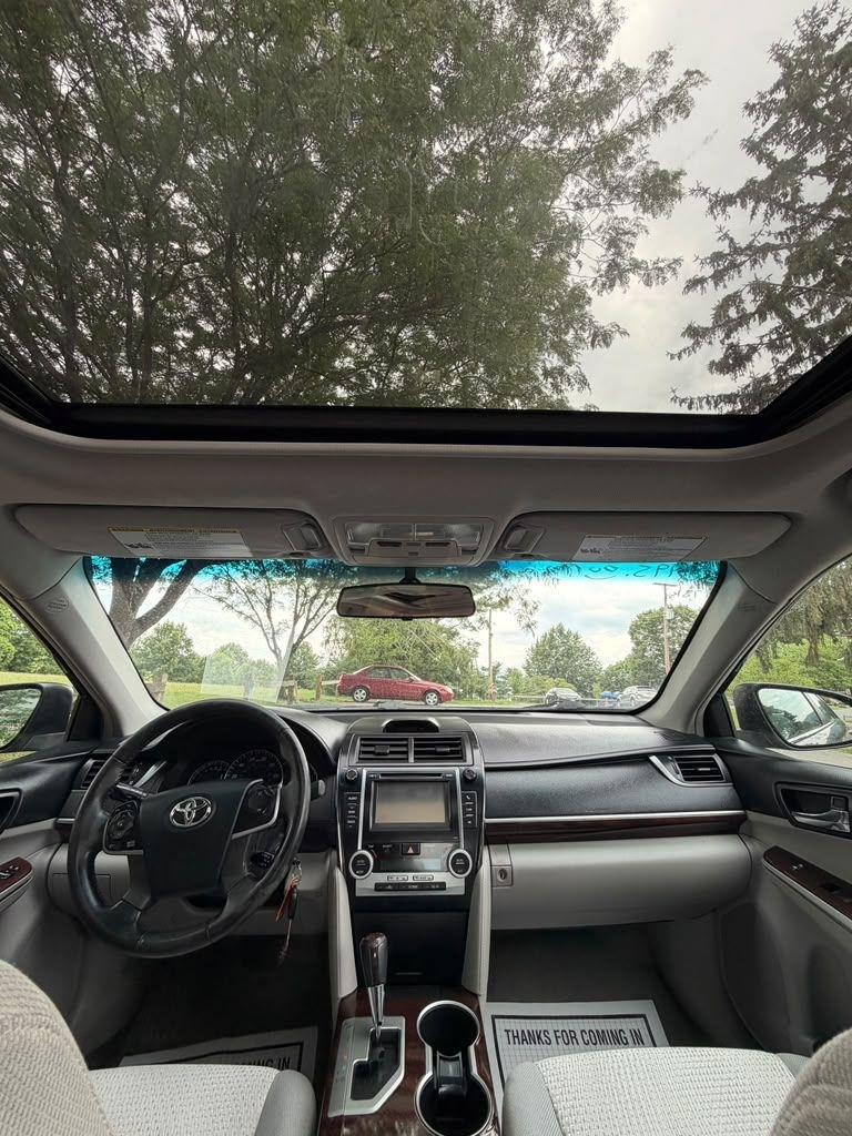 Toyota Camry SE 2012