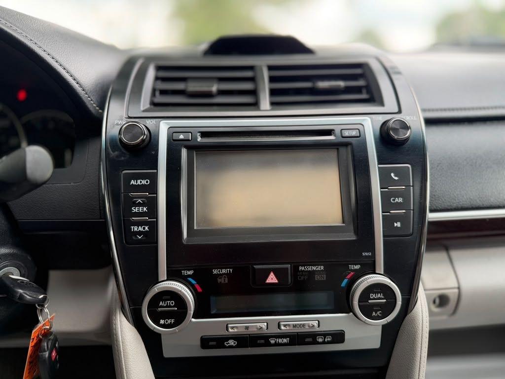 Toyota Camry SE 2012