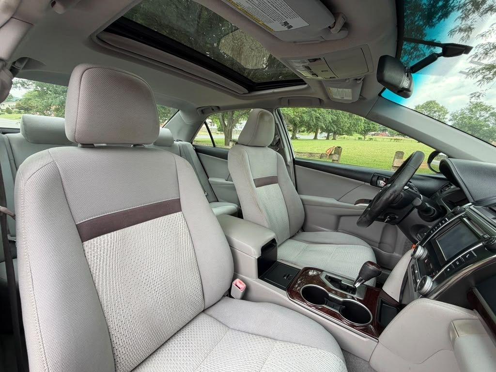 Toyota Camry SE 2012