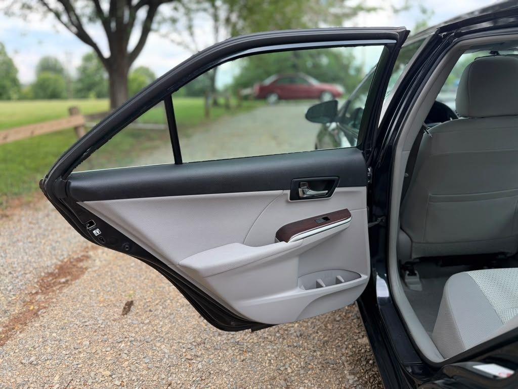 Toyota Camry SE 2012