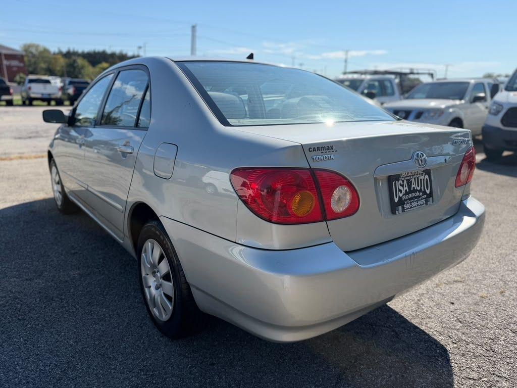 Toyota Corolla CE 2004