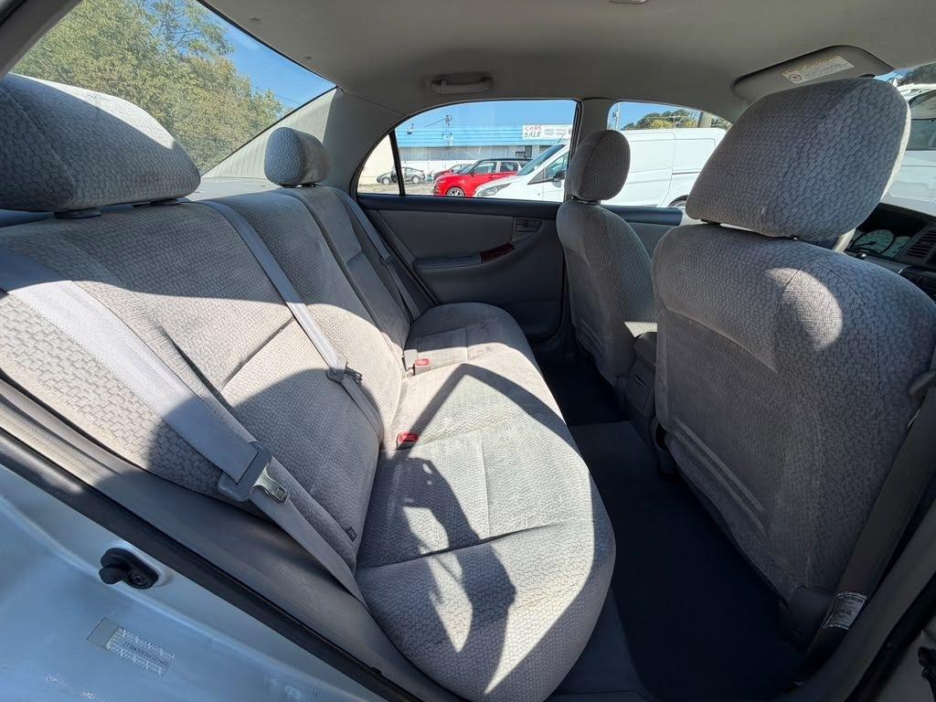 Toyota Corolla CE 2004