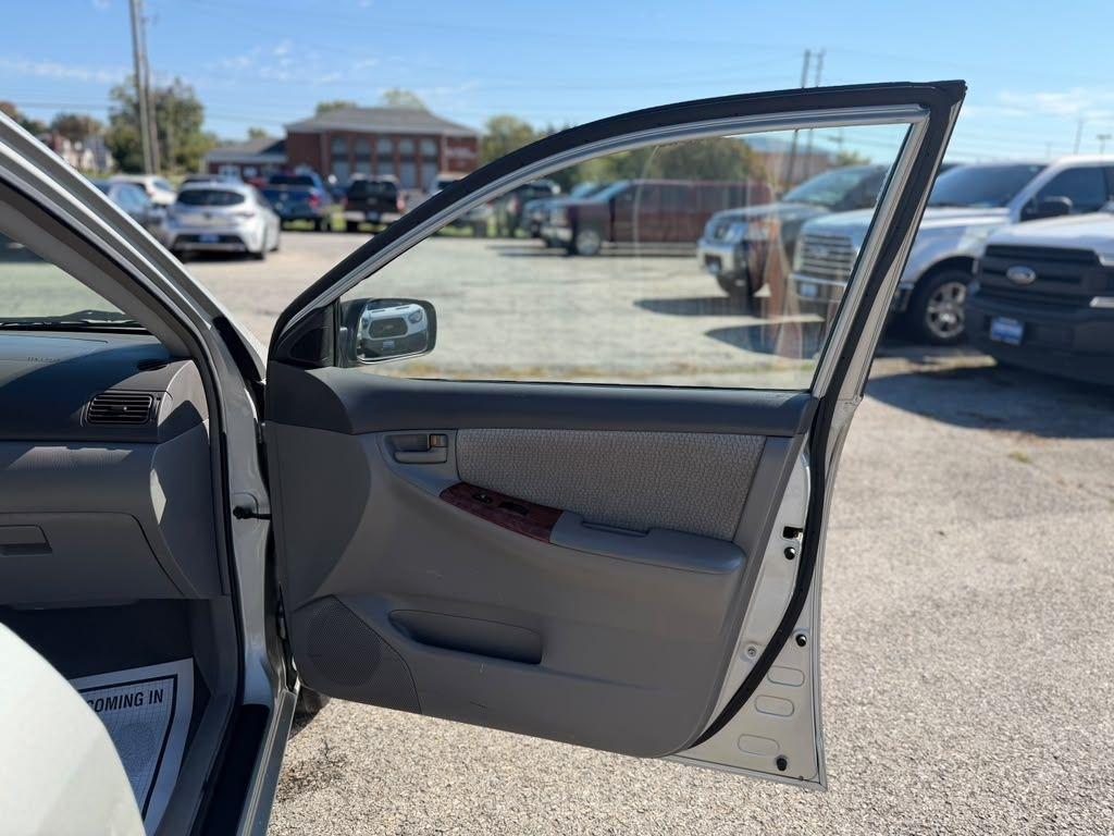 Toyota Corolla CE 2004