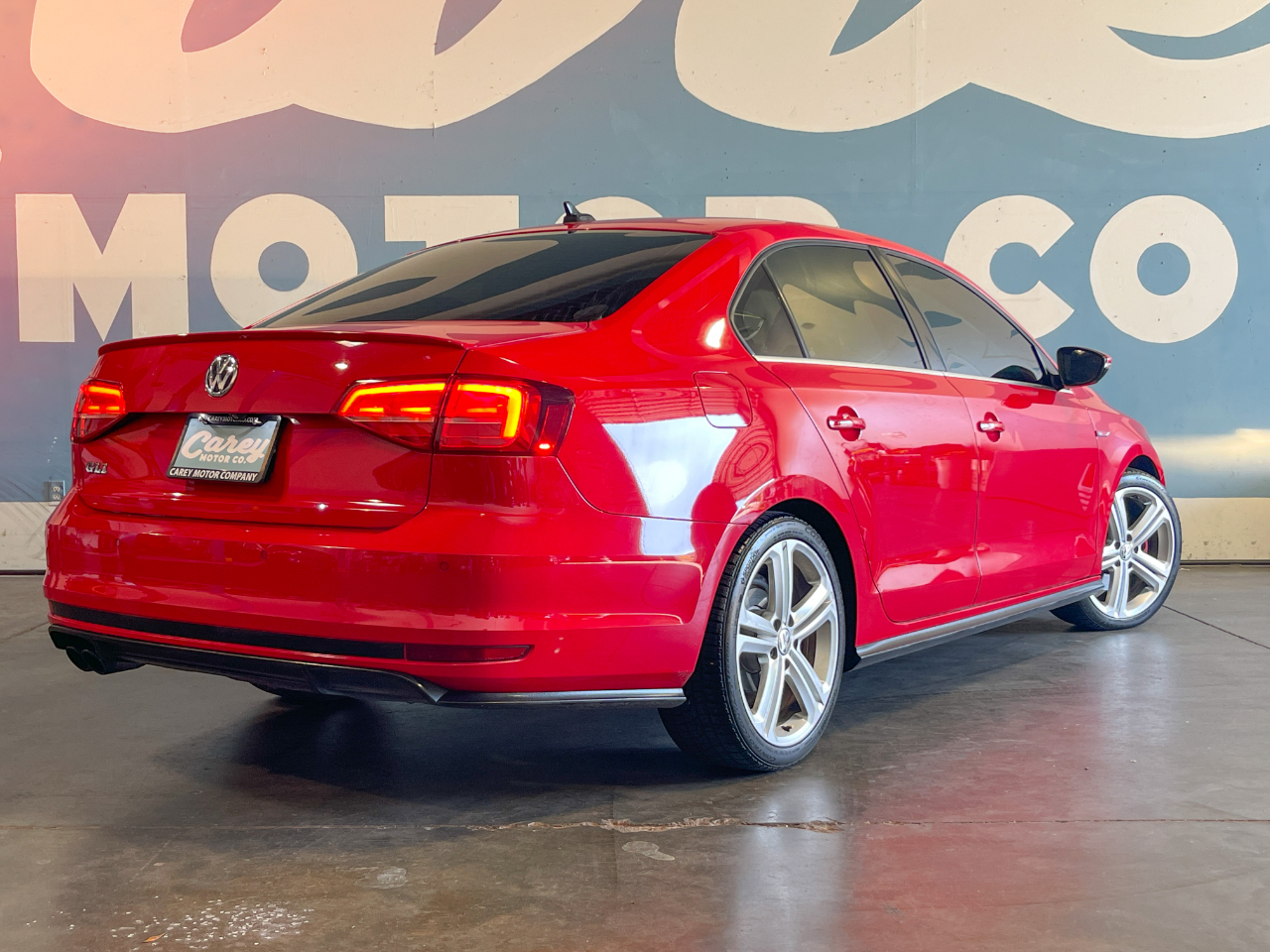 2017 Volkswagen Jetta 2.0T GLI photo 2