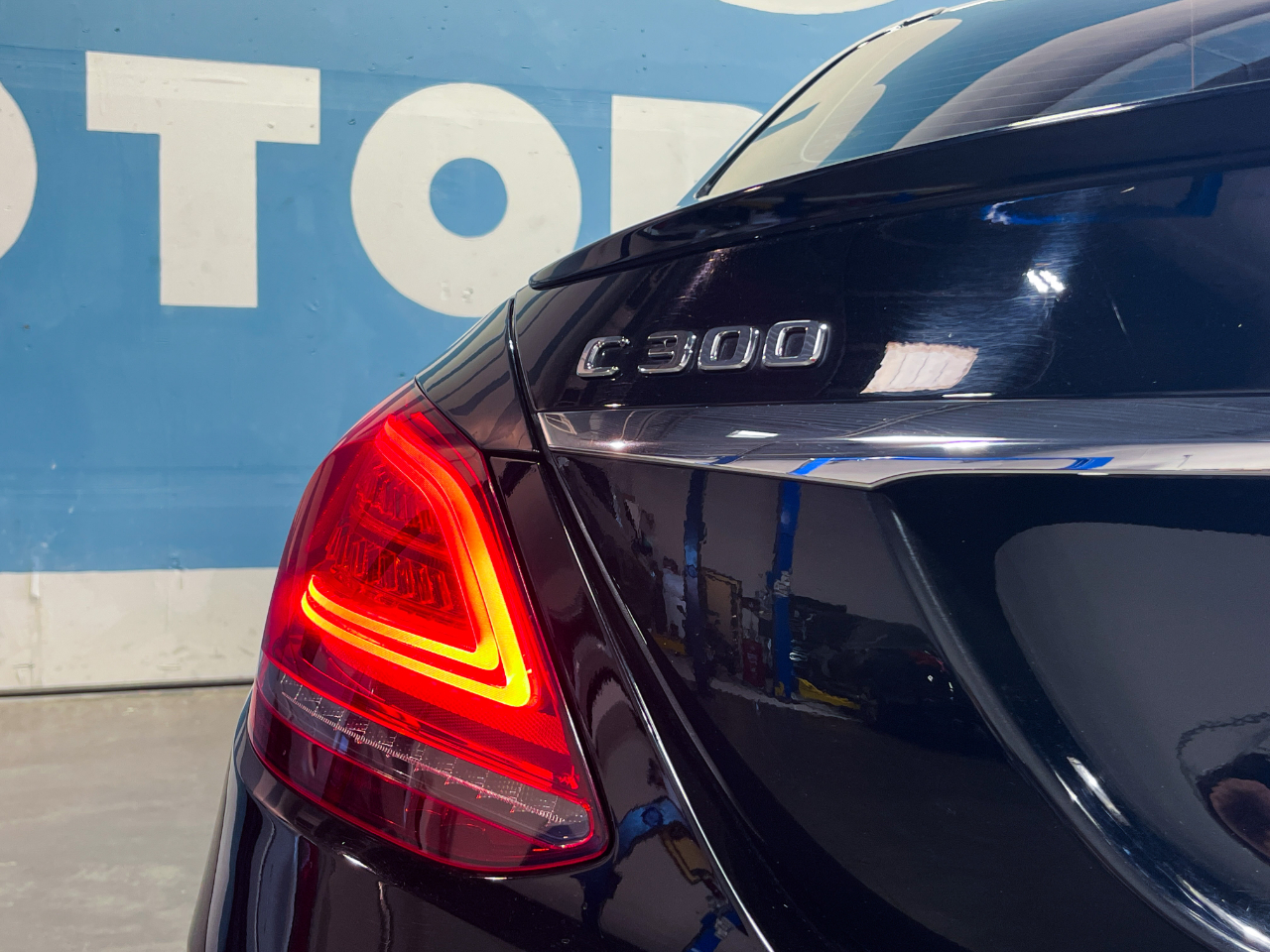 2019 Mercedes Benz C 300 Sedan photo 4
