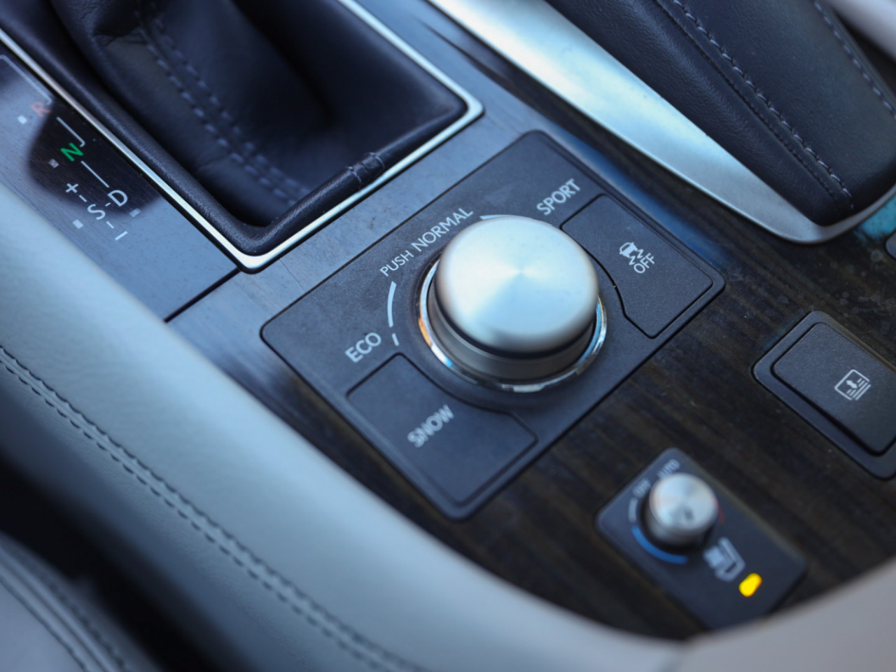 Lexus LS 460 L Luxury Sedan 2013