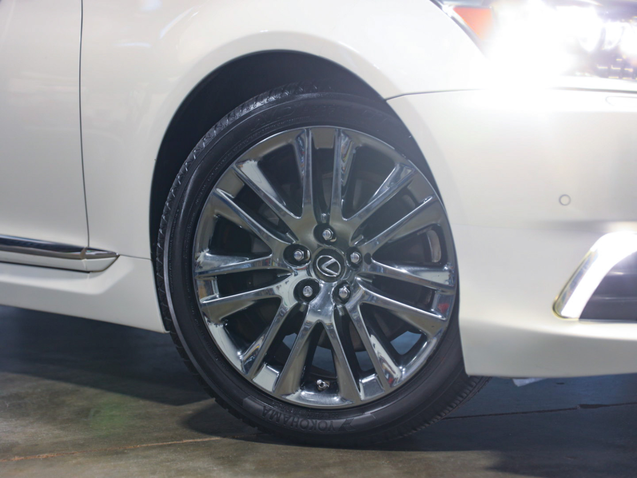 Lexus LS 460 L Luxury Sedan 2013