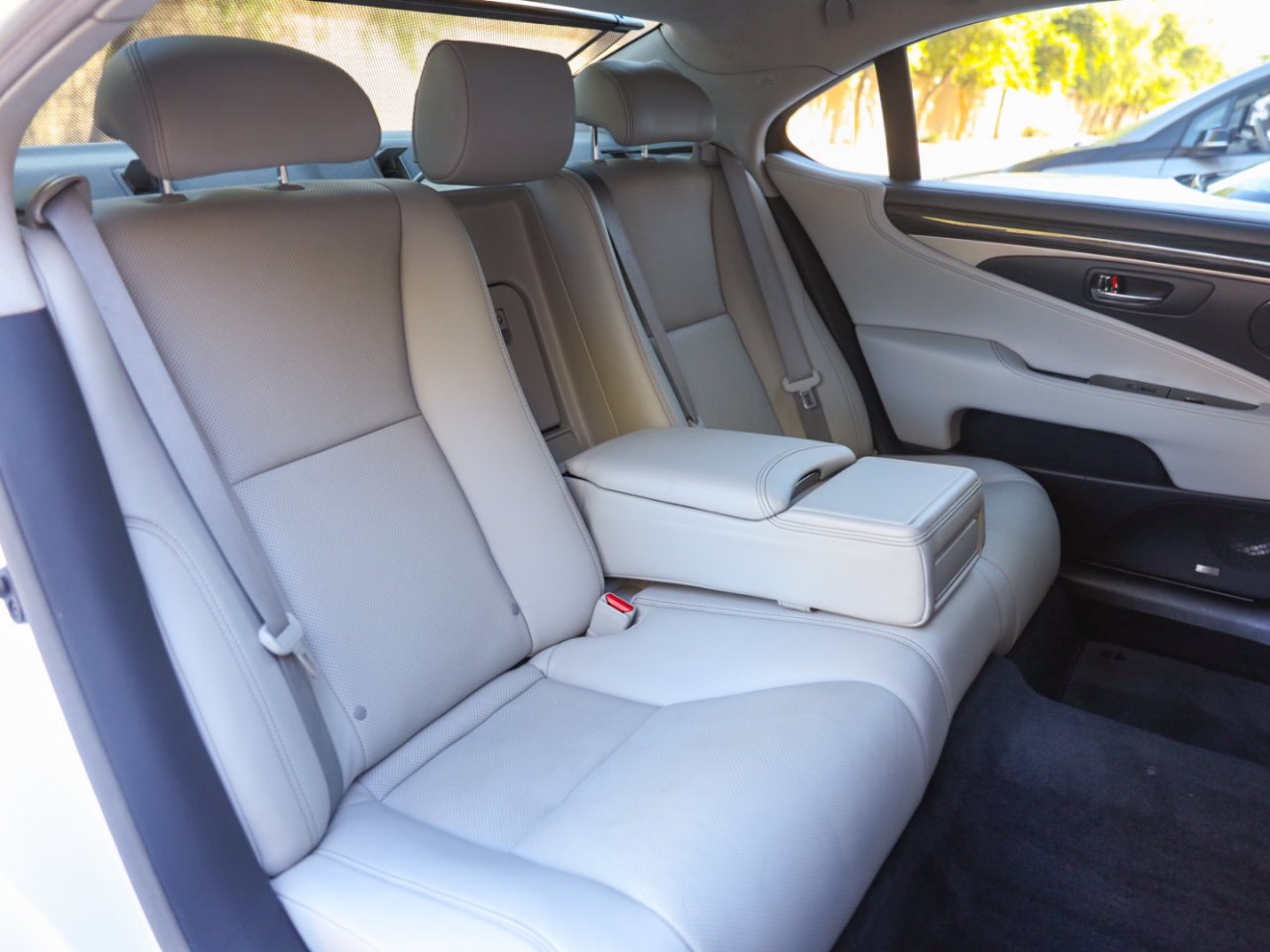 Lexus LS 460 L Luxury Sedan 2013