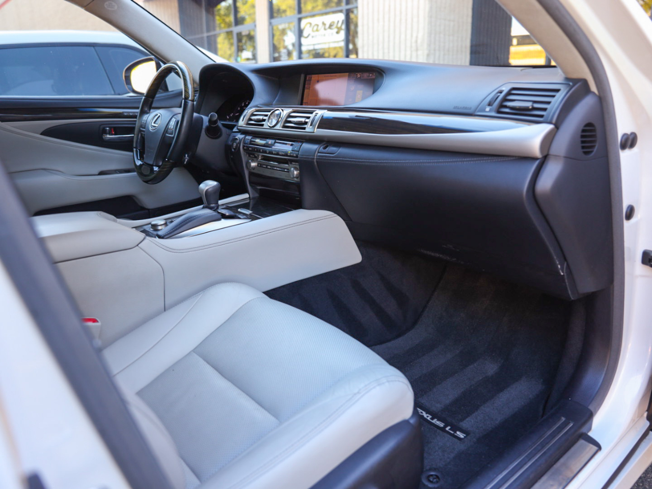 Lexus LS 460 L Luxury Sedan 2013