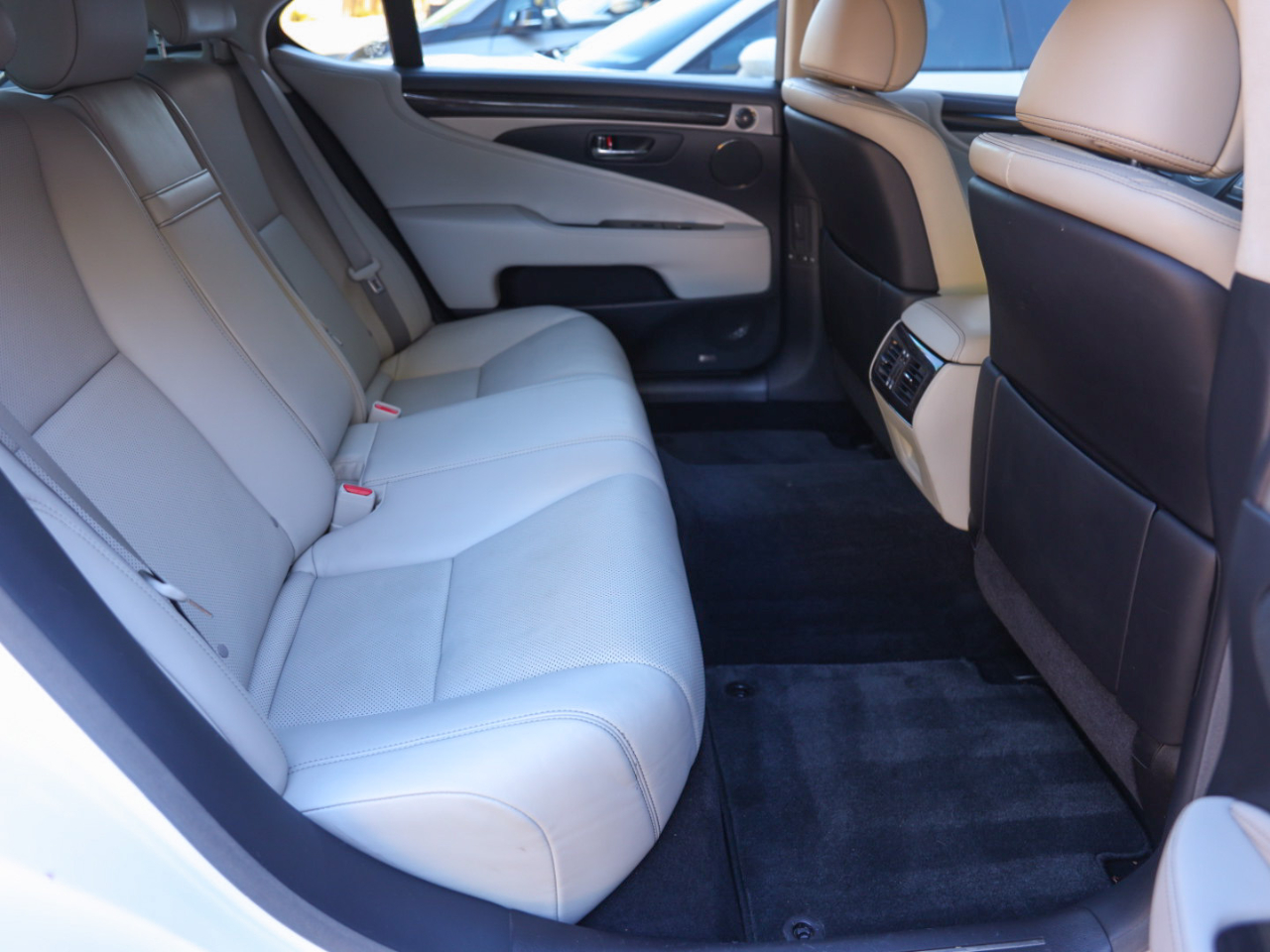 Lexus LS 460 L Luxury Sedan 2013