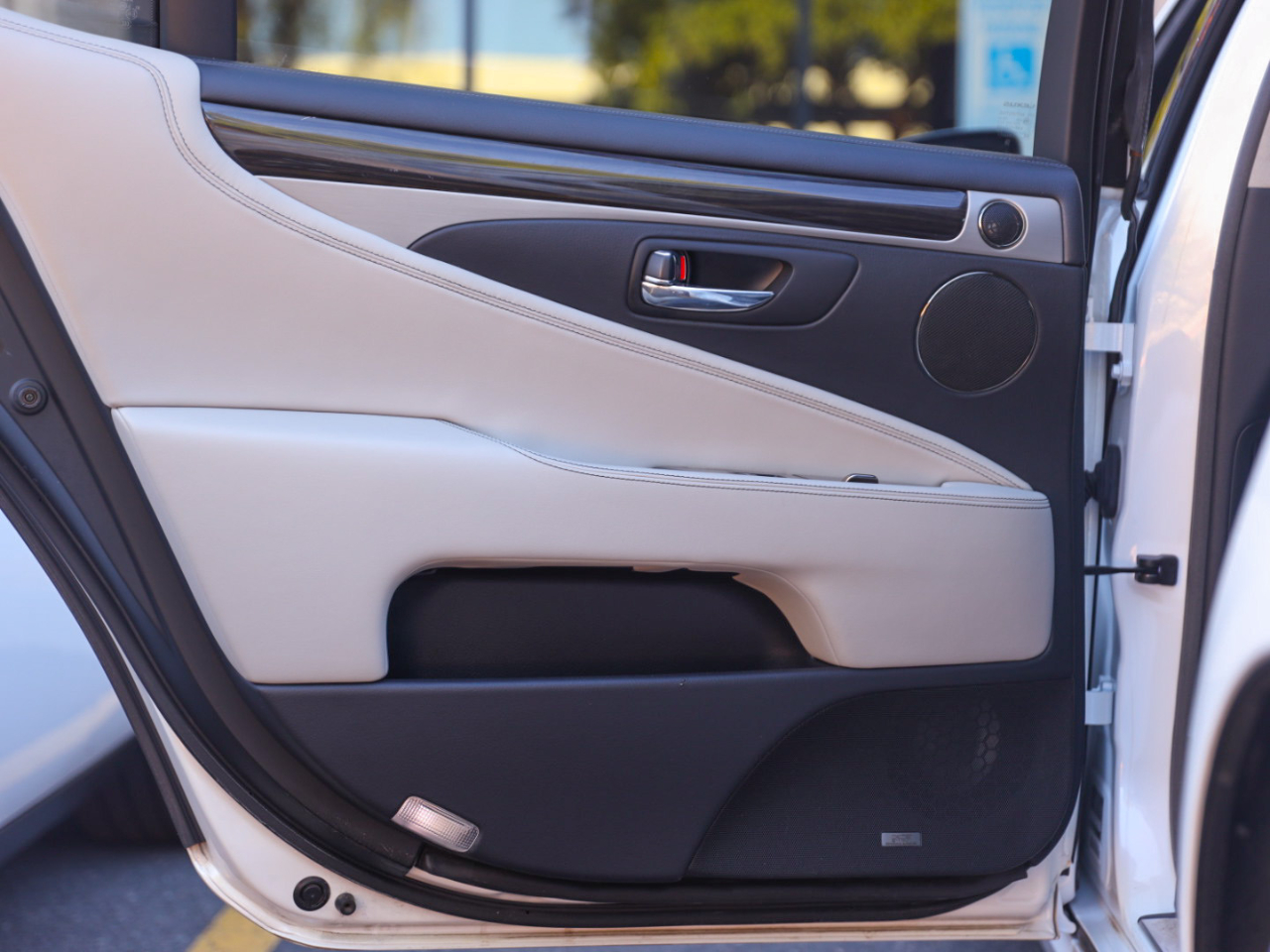 Lexus LS 460 L Luxury Sedan 2013