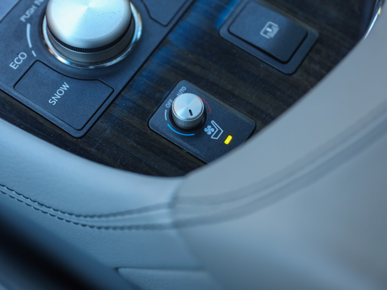 Lexus LS 460 L Luxury Sedan 2013