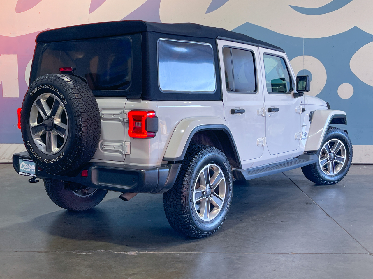 2018 Jeep Wrangler Unlimited Sahara photo 4