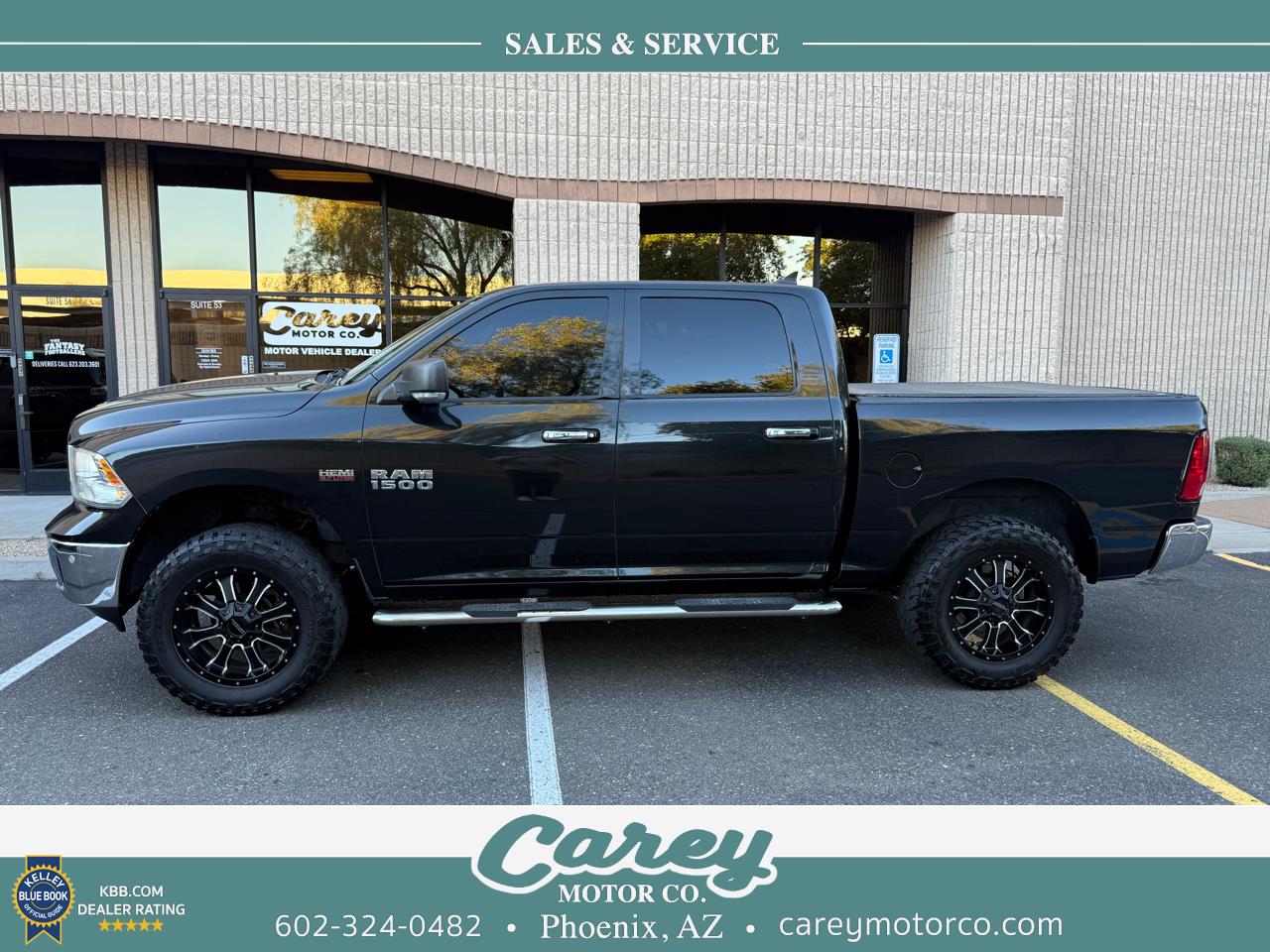 2017 RAM 1500 SLT Crew Cab SWB 4WD