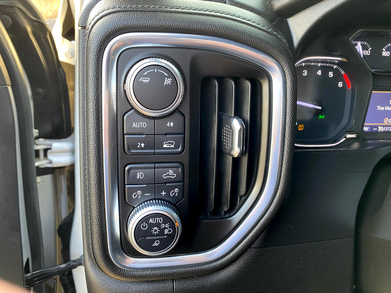 GMC Sierra 1500 SLT Crew Cab Short Box 4WD 2019