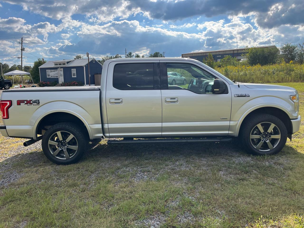 Ford F-150 FX4 SuperCrew 4WD 2017