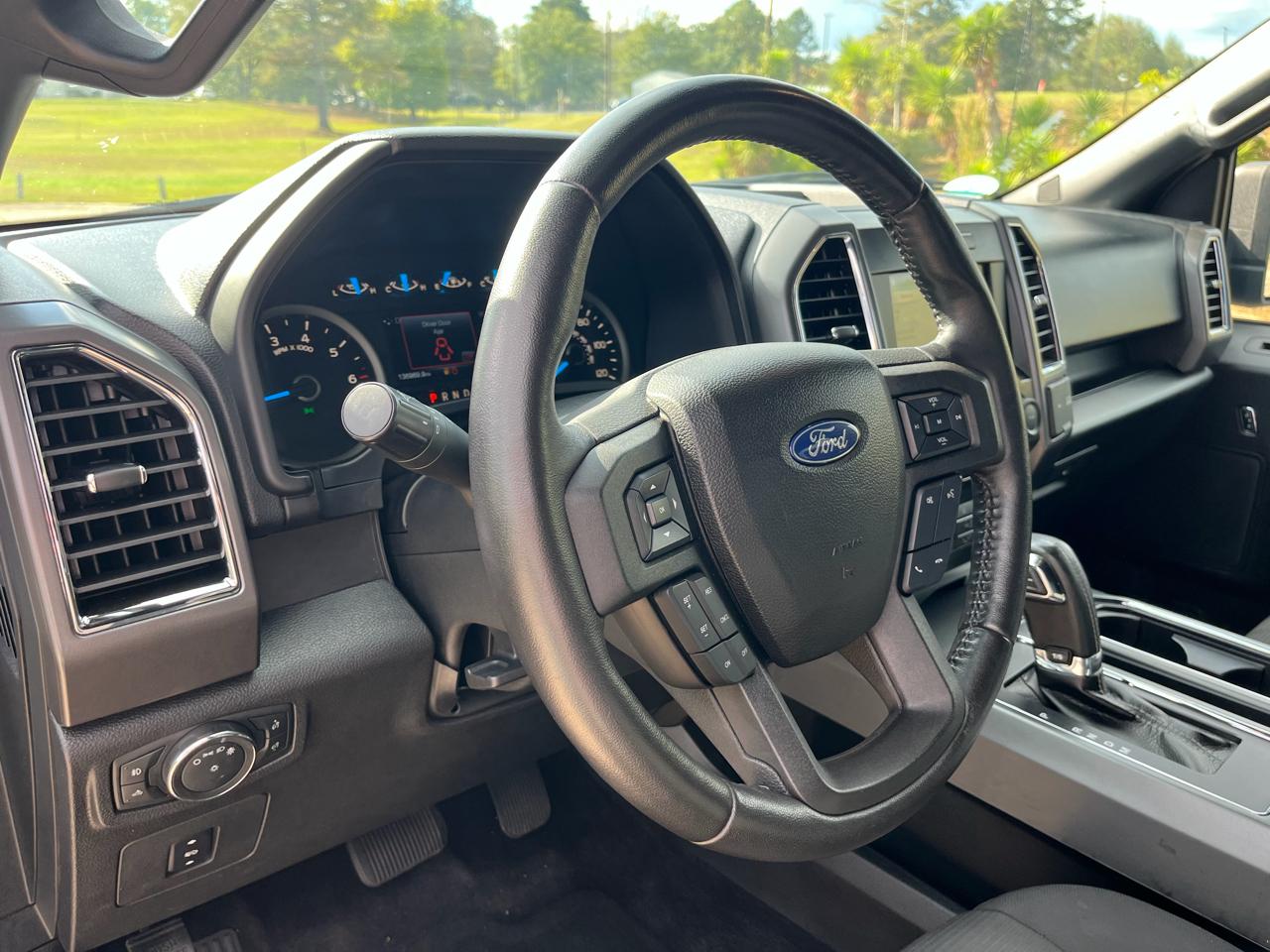 Ford F-150 FX4 SuperCrew 4WD 2017