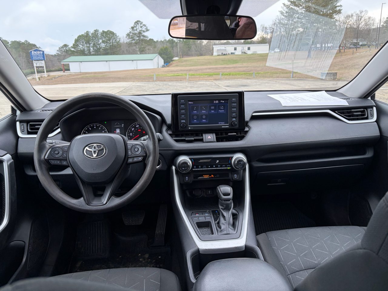 Toyota RAV4 XLE 2022