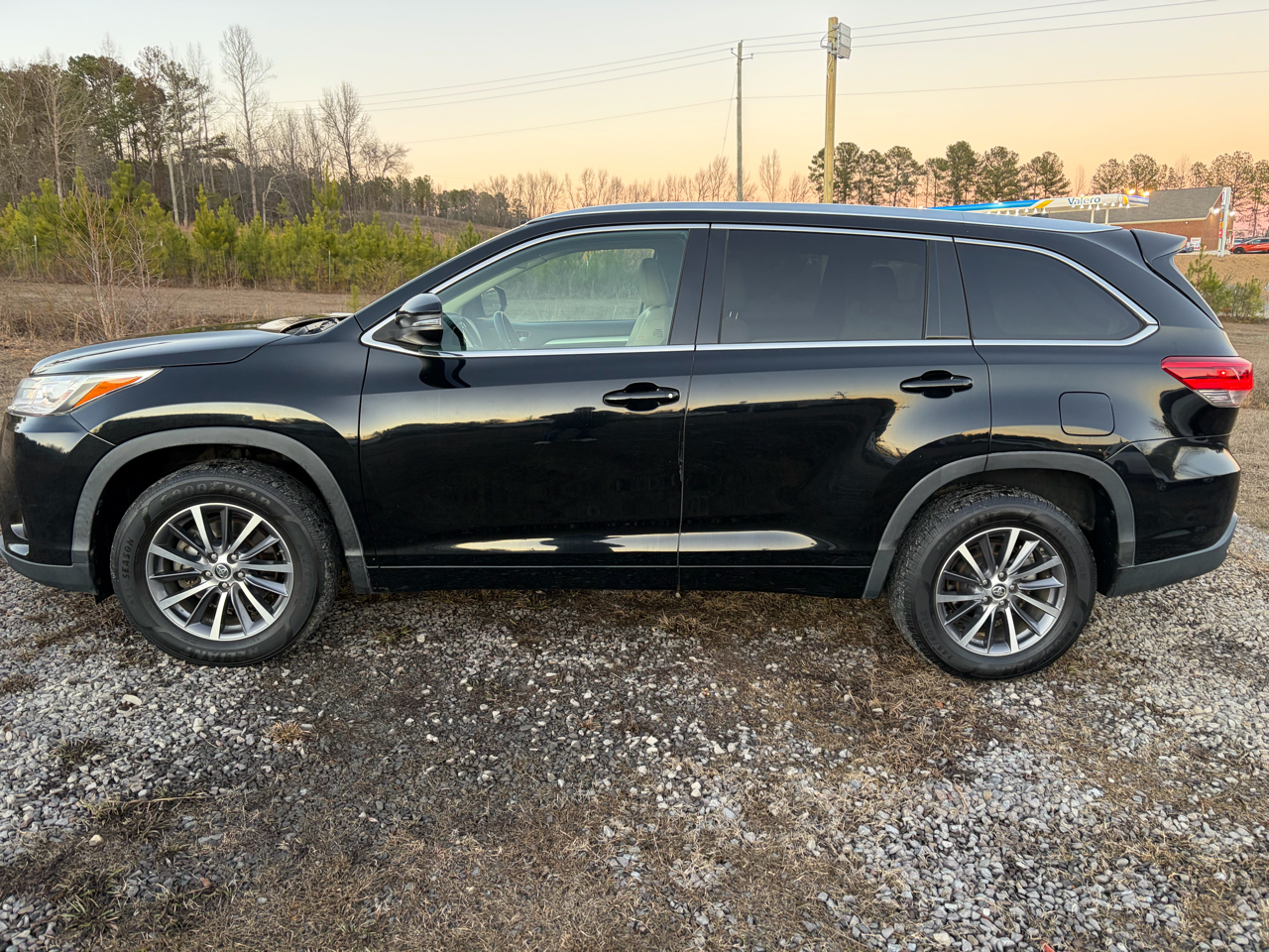 Toyota Highlander XLE 2WD 2017