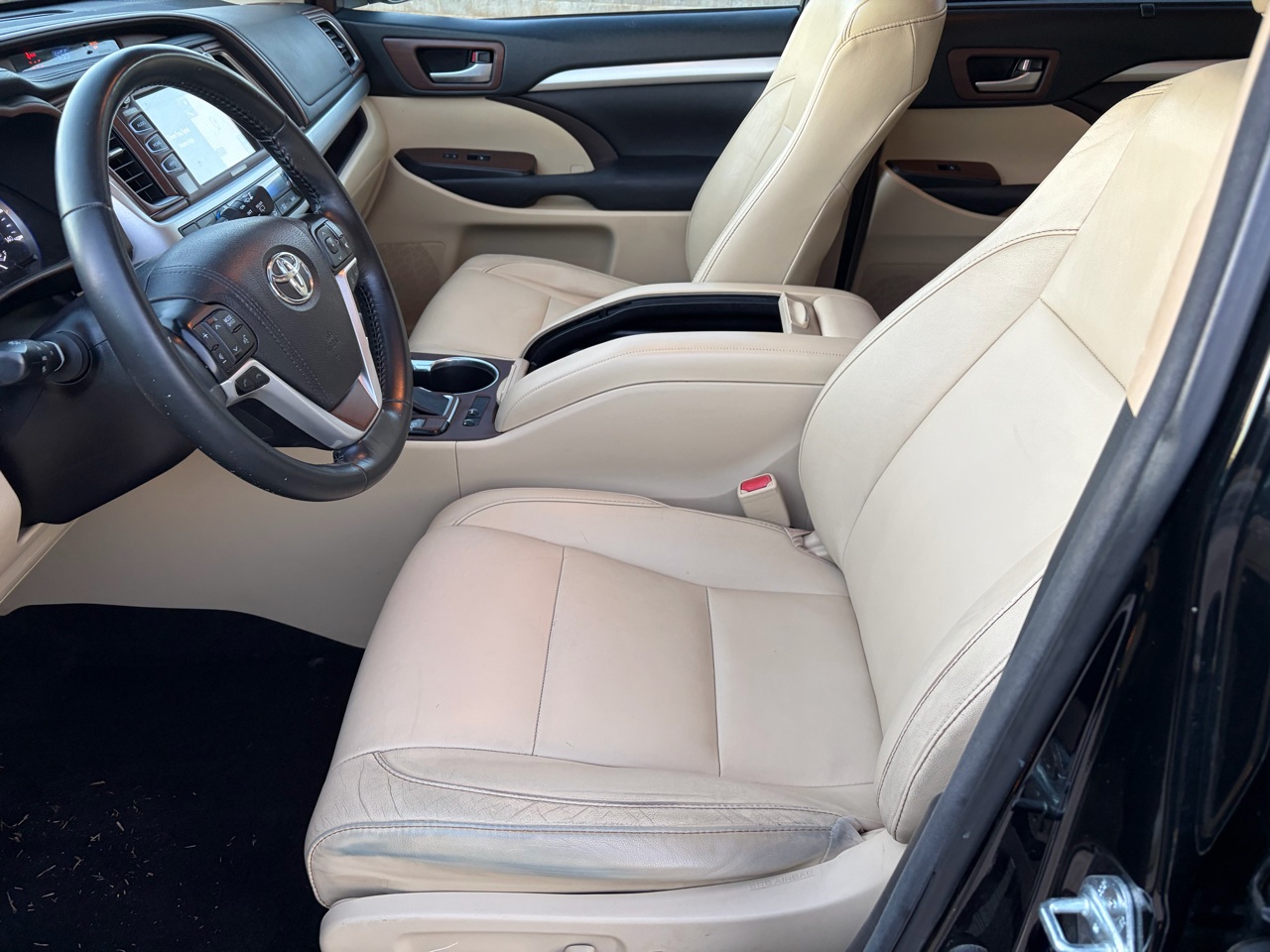 Toyota Highlander XLE 2WD 2017