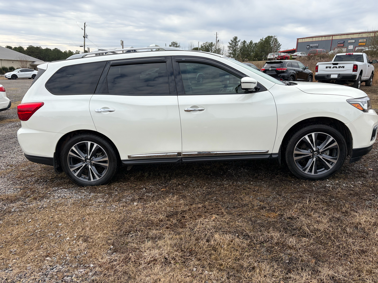 Nissan Pathfinder Platinum 2020