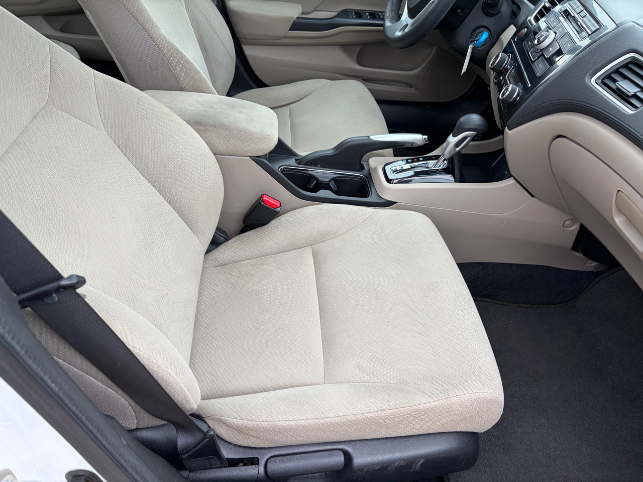 Honda Civic EX Sedan 5-Speed AT 2013