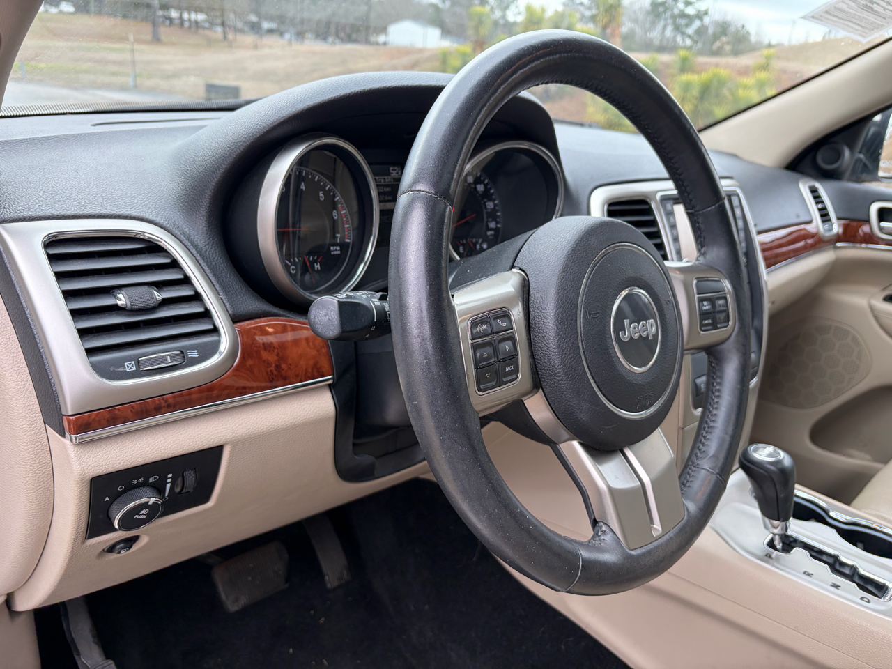 Jeep Grand Cherokee Limited 2WD 2012